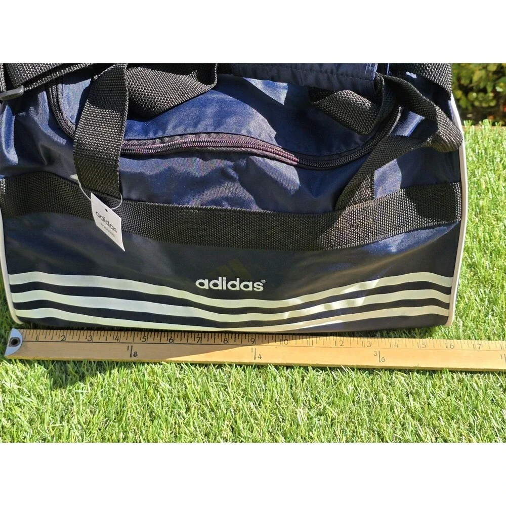 New York Yankees Vintage Dead Stock Adidas Duffel Bag - 16x7x9 W/ Shoulder Strap